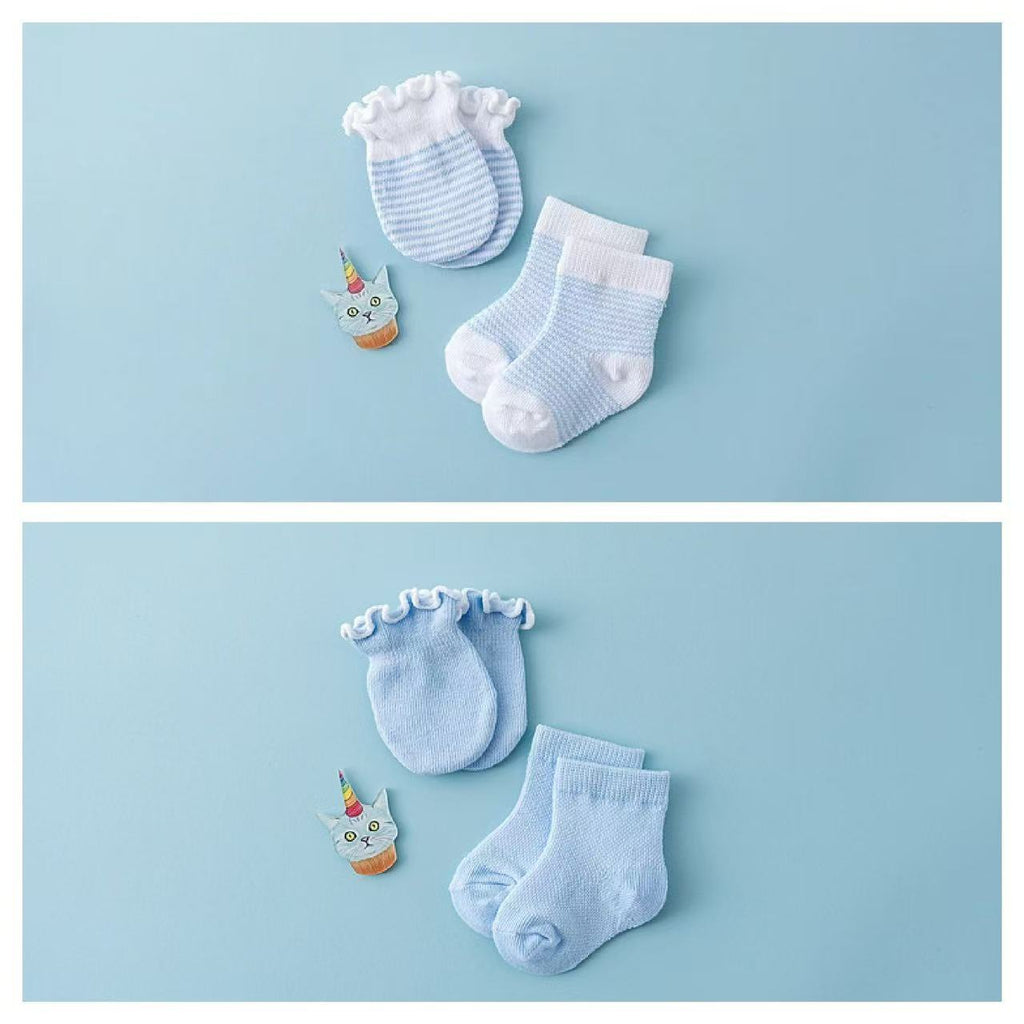Gants et chaussettes bébé nouveau-né