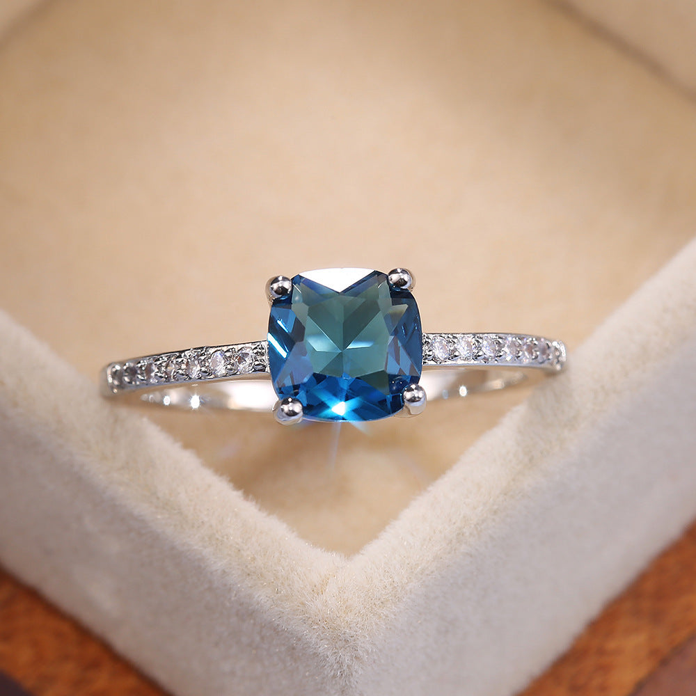 Anneau Zircon Royal Bleu carré pour femmes