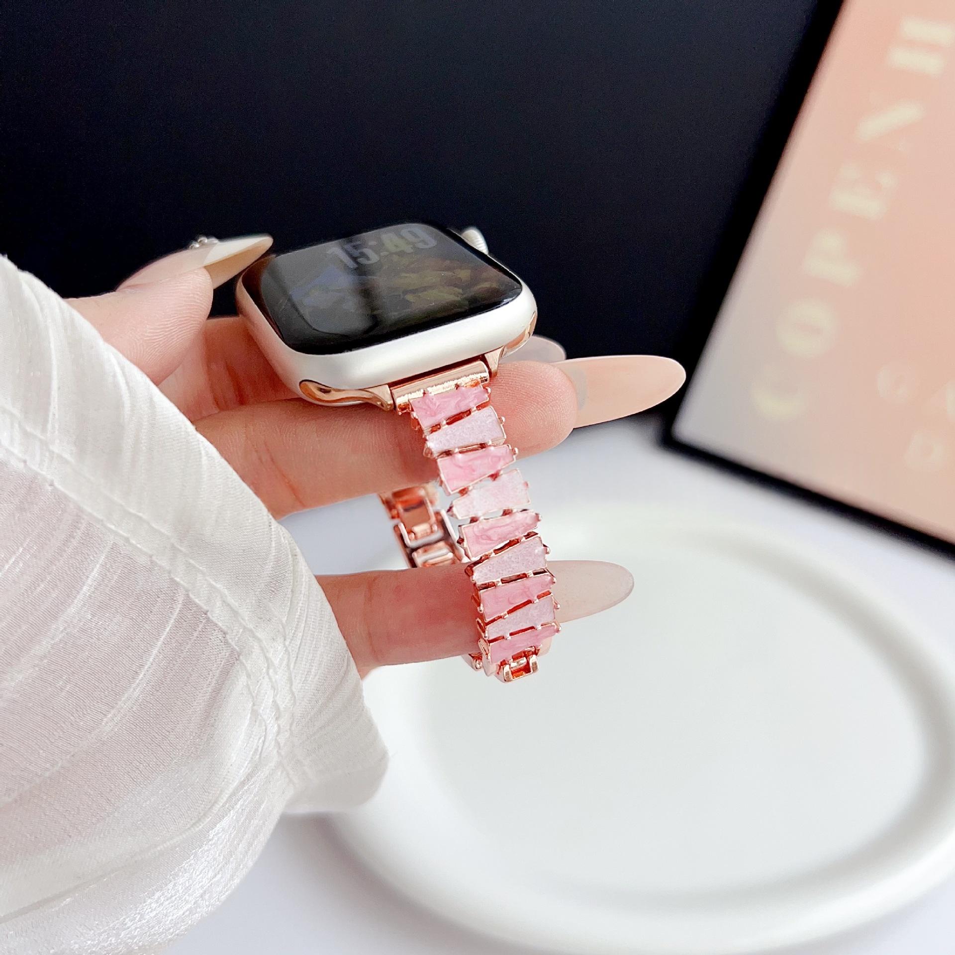 Convient pour les montres avec des brins de résine en métal irrégulier et coloré