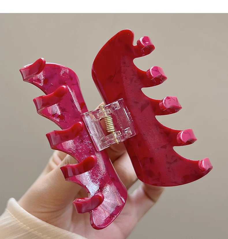 Fruits de Dragon blanc couleur cheveux clip avec une cuillère sur le dos de la tête