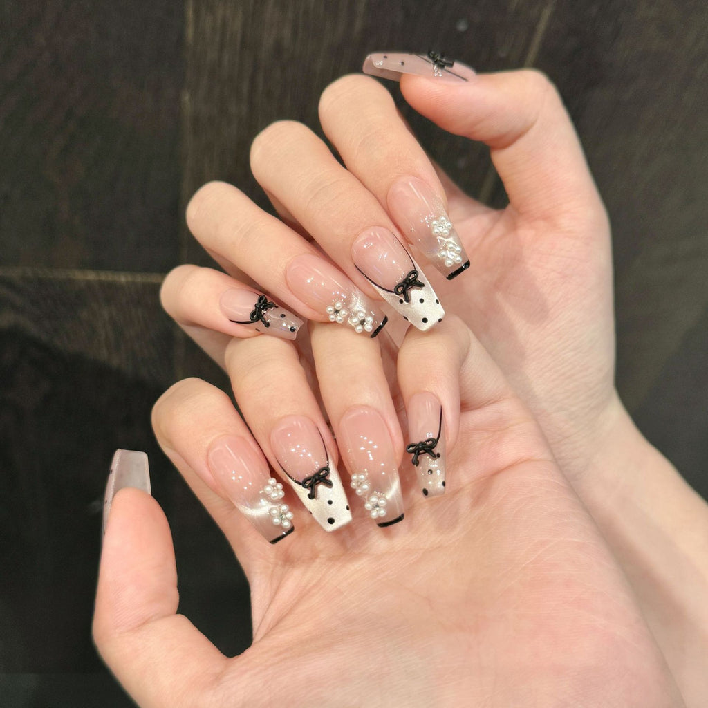 Stickers Nail Polka-Dot français en dentelle peint à la main
