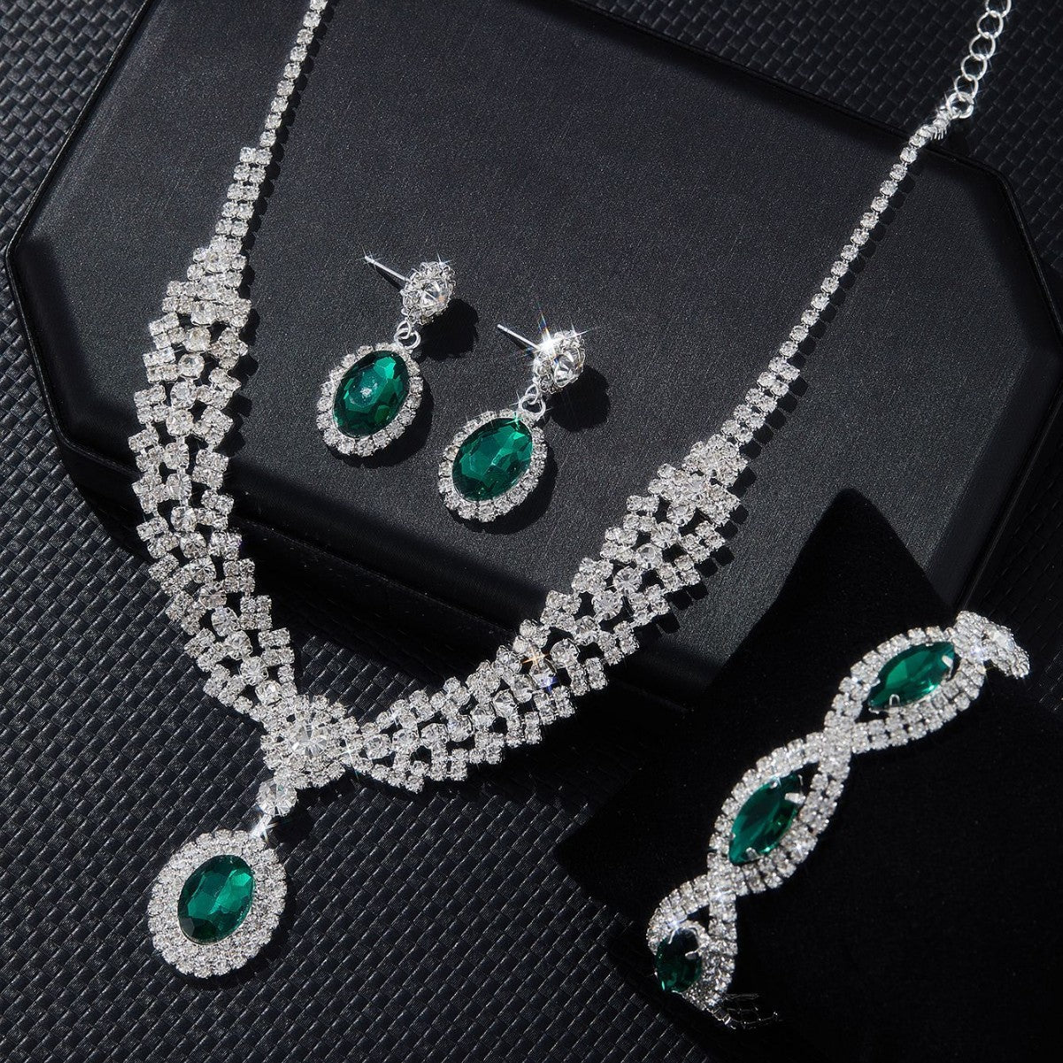 Collier de Sapphire élégant de style européen et américain