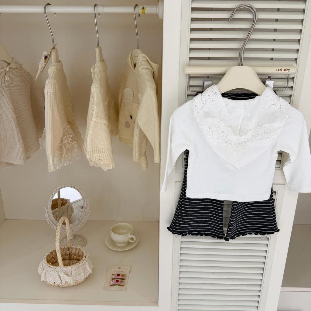 Le En Baby Kindergarten Outfits Autumn Chic Lace-Trim Top and Striped Flared Pantalons Set