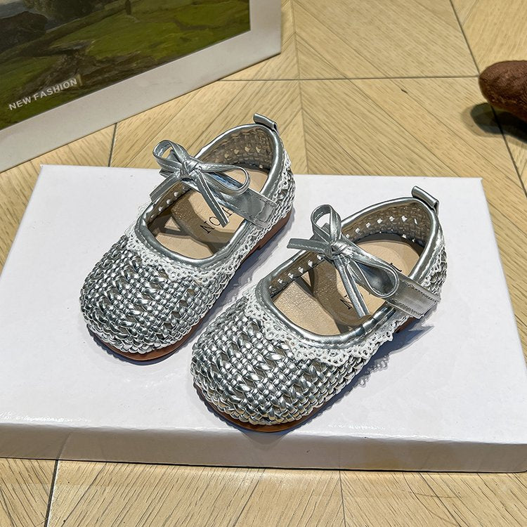 La mode des enfants Hollow Princesse Chaussures Summer Style Filles' Soft Bottom Hollow Baotou Lit