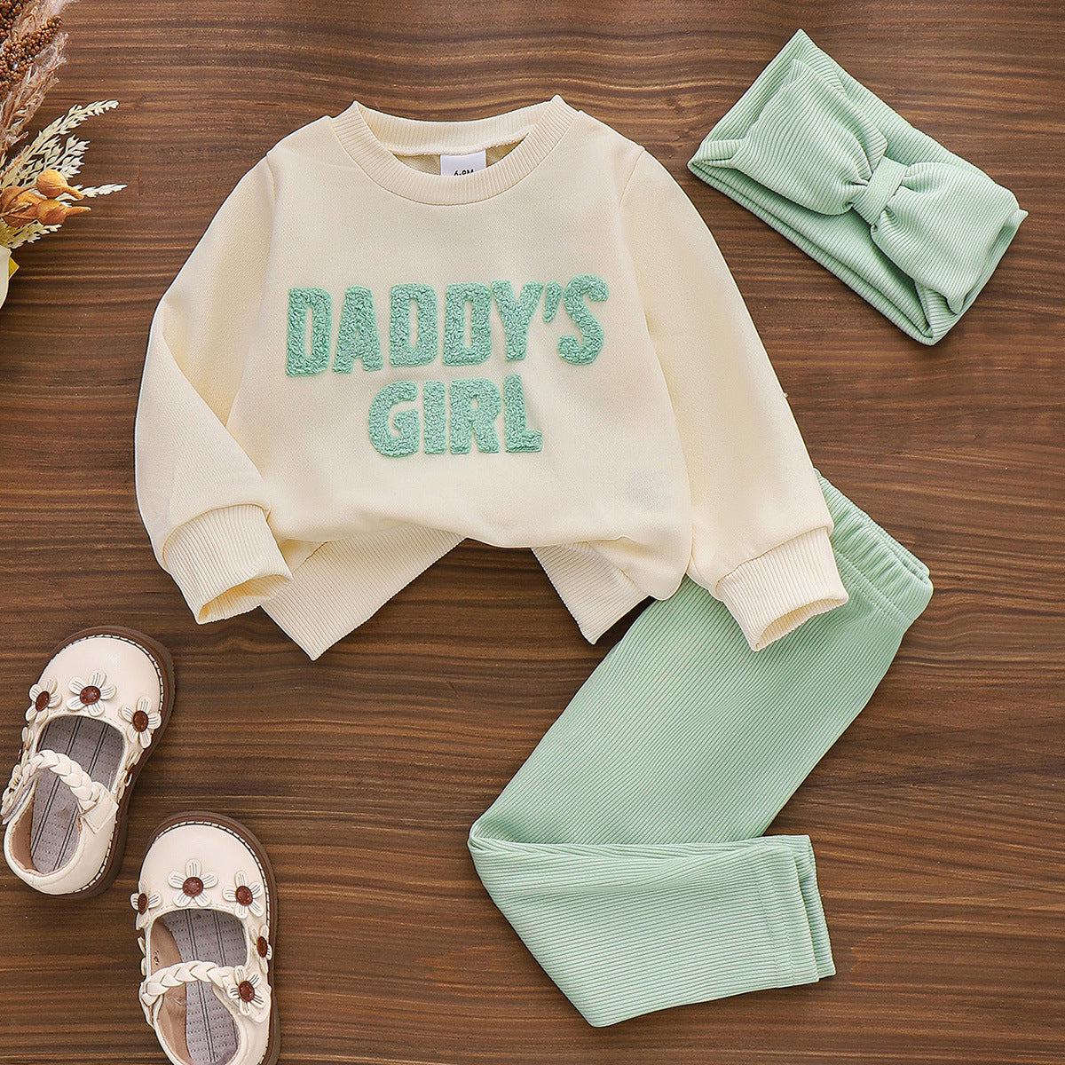 Lettre mignon Imprimer Sweatshirt et Pantalon Set avec bande de cheveux Bow pour les petites filles