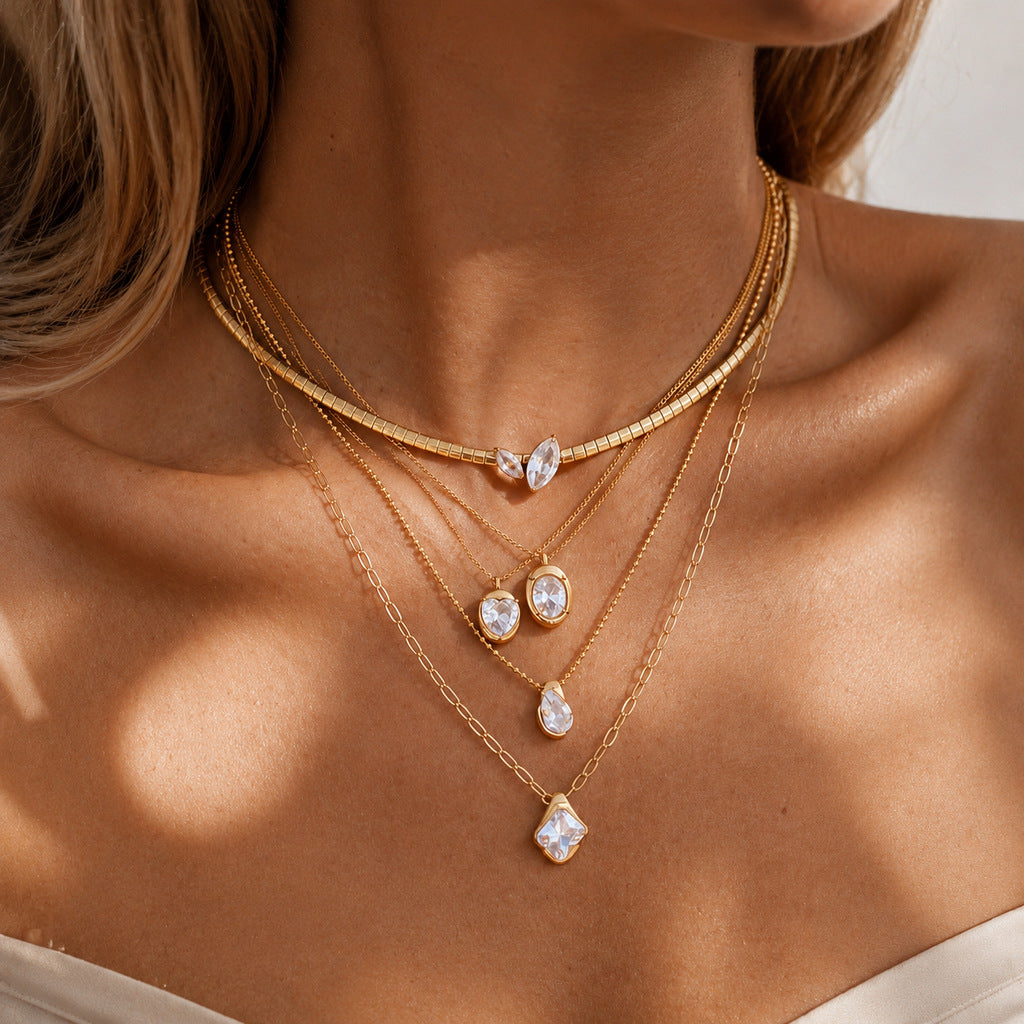 Collier en acier inoxydable à ressort étroit Zircon Snake Bone