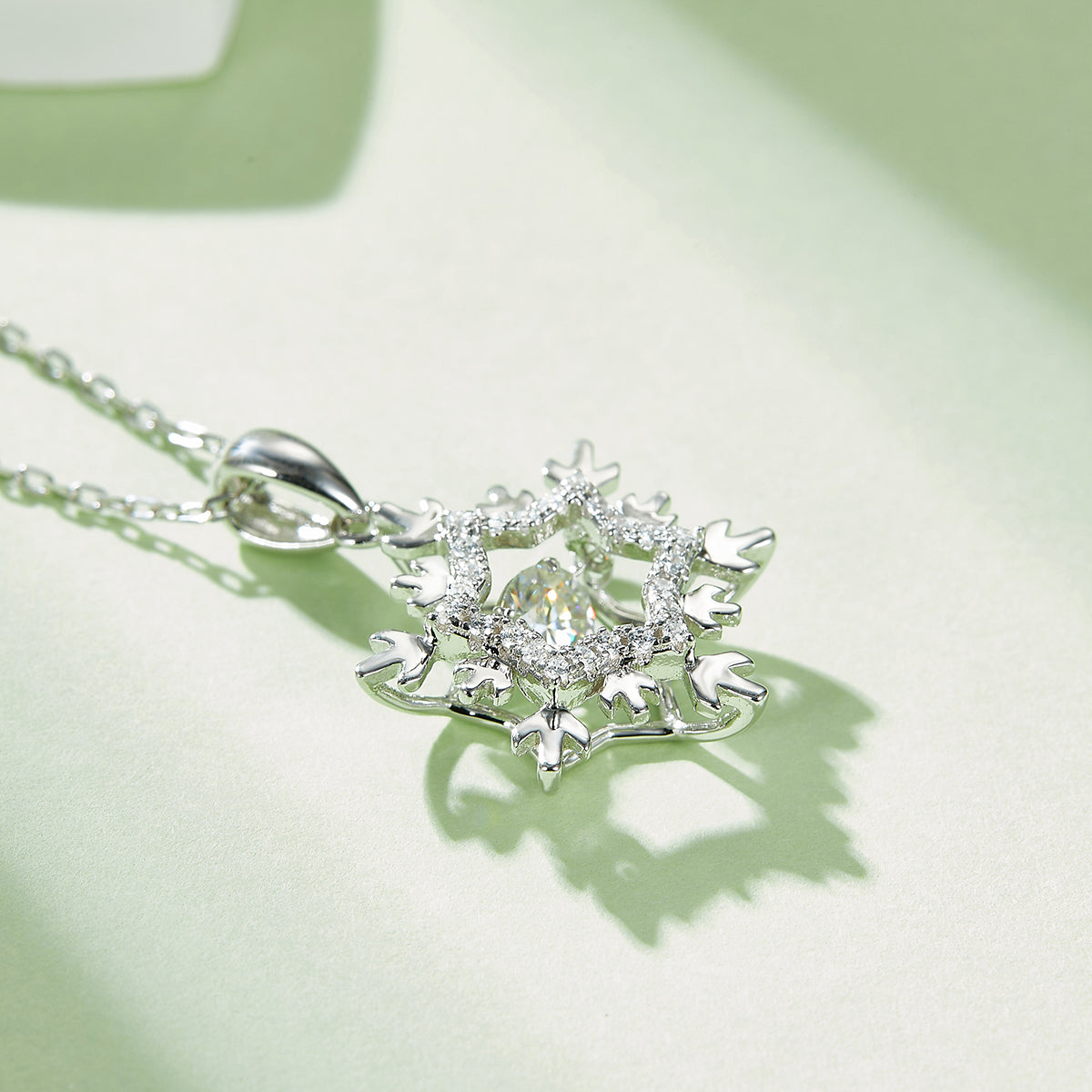 S925 Argent Sterling 0.5ct D Couleur VVS1 Moissanite Lac de neige Collier 45cm Platine plaqué