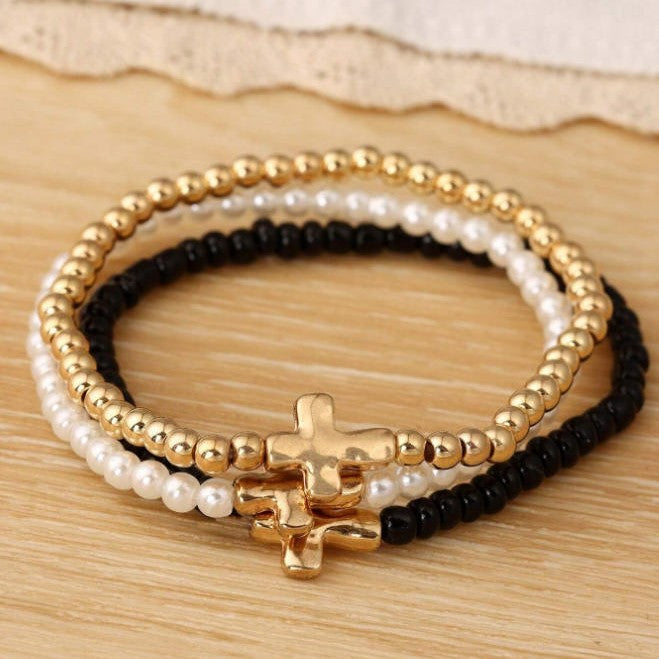Style de plage Handmade Perle Stretch Cross and Heart Charm Bracelet Set