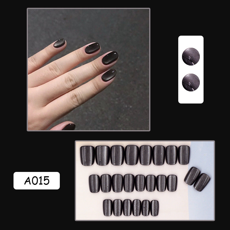 Série d'oeil de chat porter des ongles d'été