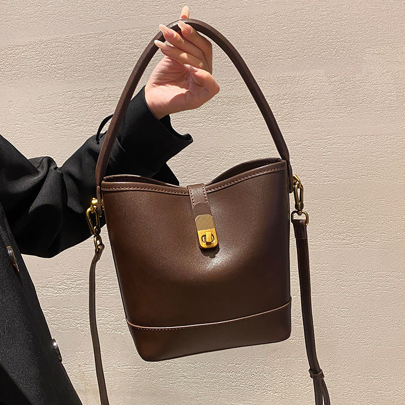 Retro Light-Luxury Épaule en cuir teinté aux légumesCrossbody Bag
