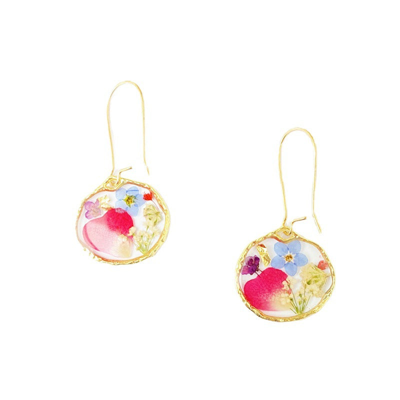 Boucles d'oreilles circulaires irrégulières à fleurs séchées de pétale rose
