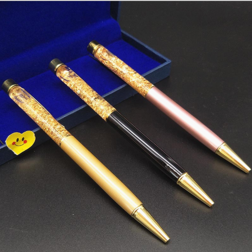 Stylo à bille en métal doré