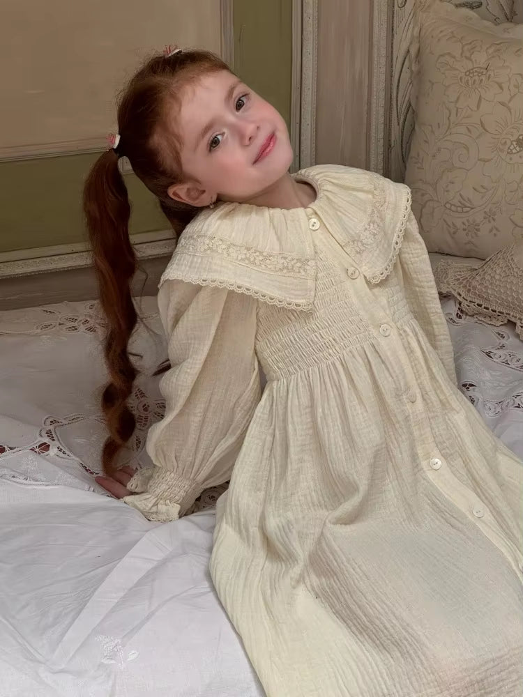 Robe longue en col en dentelle pour enfants