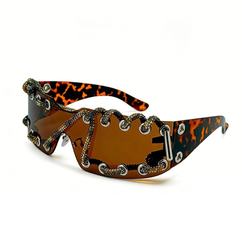 Lunettes de soleil avec rivets à anneaux en métal