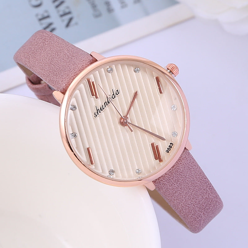 Montre étudiante tendance et polyvalente