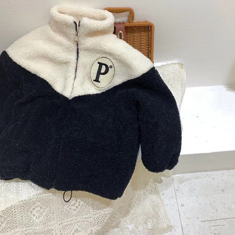 De plus, les vêtements en coton chaud épais pour les garçons et les filles