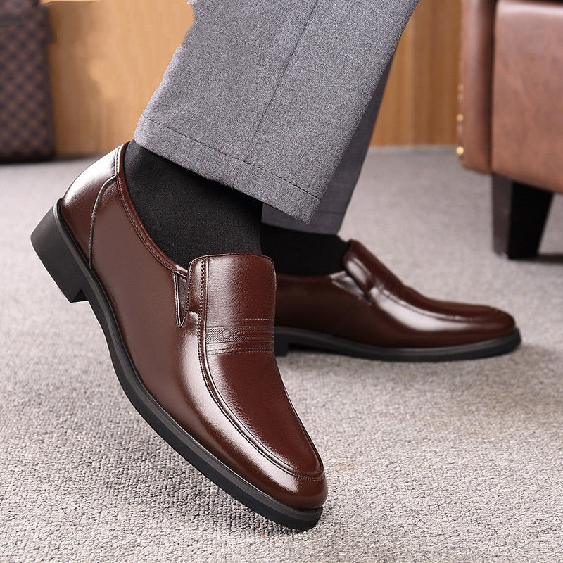 Chaussures en cuir slip-on marron pour hommes