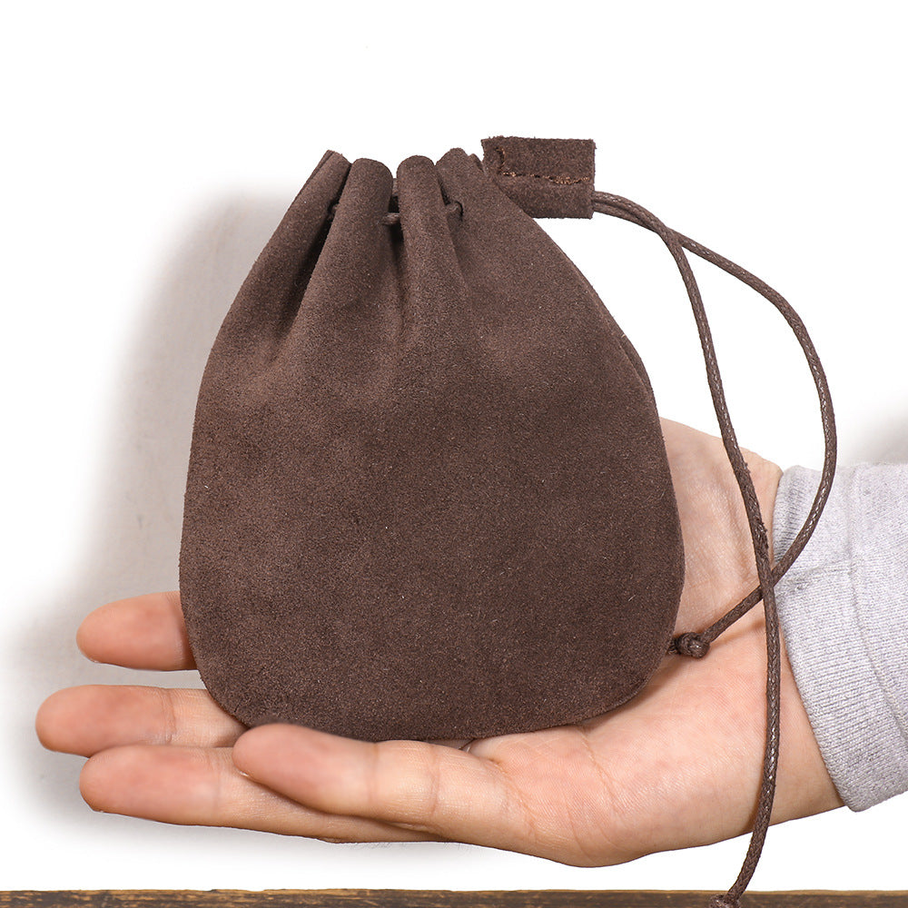 Pochette de rangement à cordons tressé en première couche