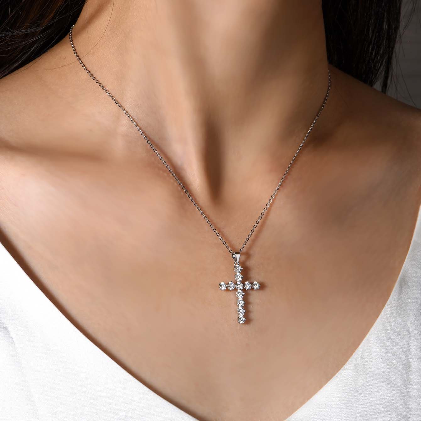 S925 Argent Sterling 11-Stone Moissanite Collier croisé 45cm D Couleur VVS1 Platine plaquée