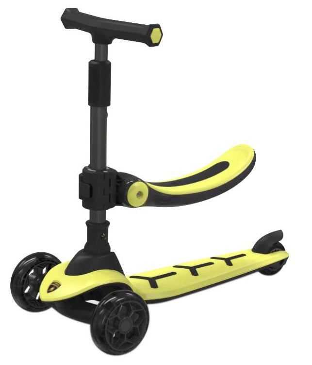 Un scooter que les enfants peuvent s'asseoir ou rouler