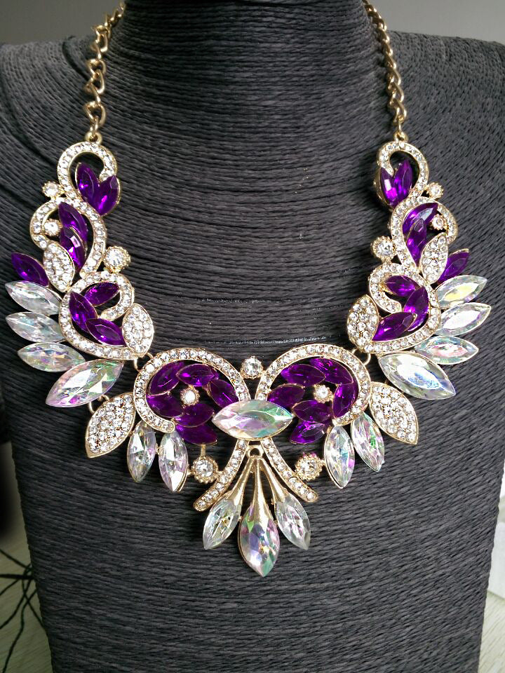 Collier de fleurs en alliage de diamant pour les femmes