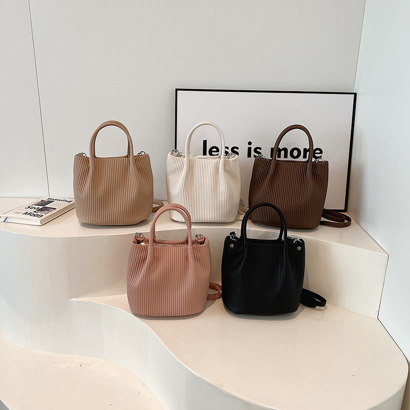 Sac transversal casual rétro chic à large bande pour femmes