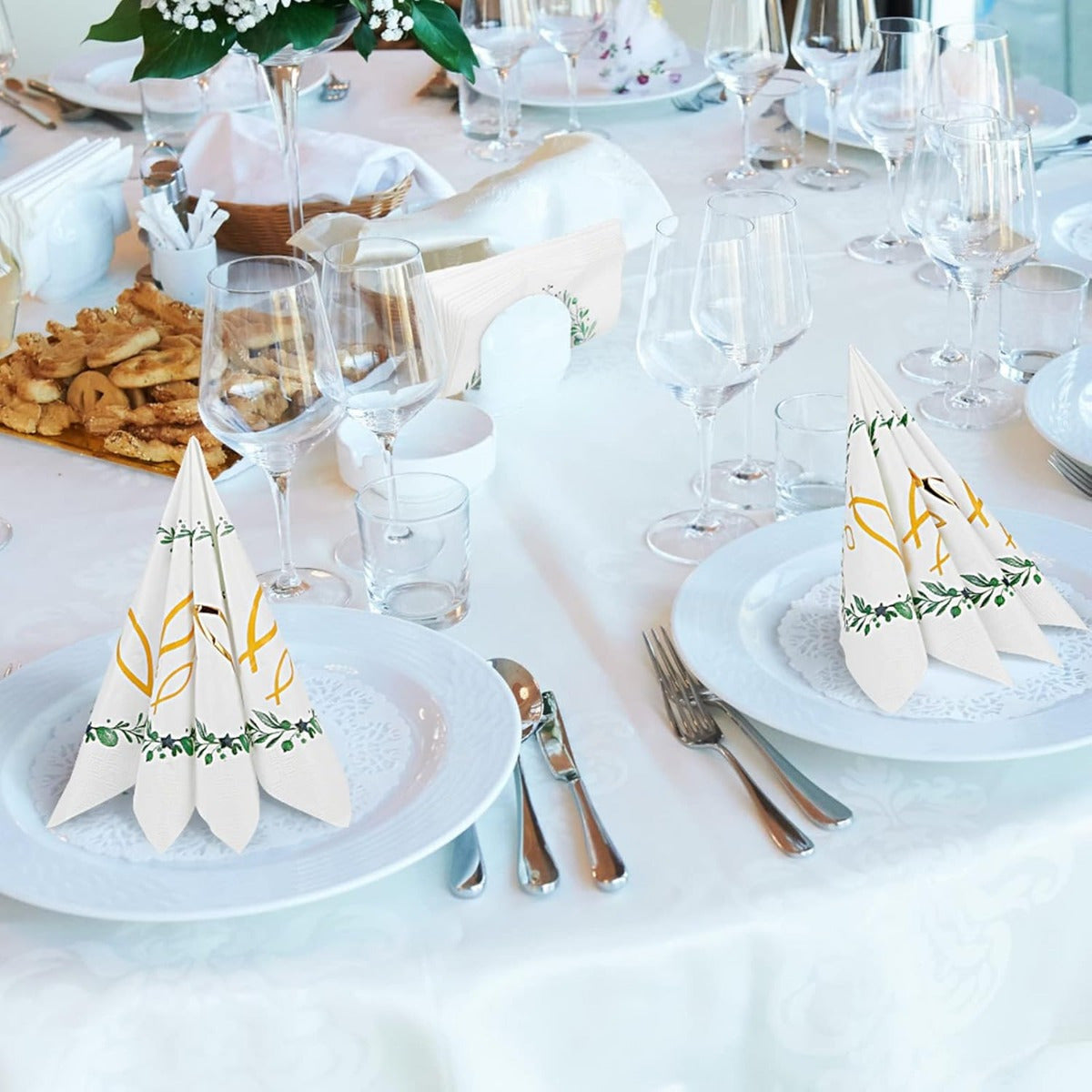 40 serviettes avec des motifs de feuille et de poisson en vert