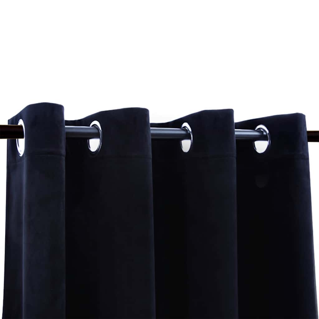 Rideaux noirs avec oeillets
