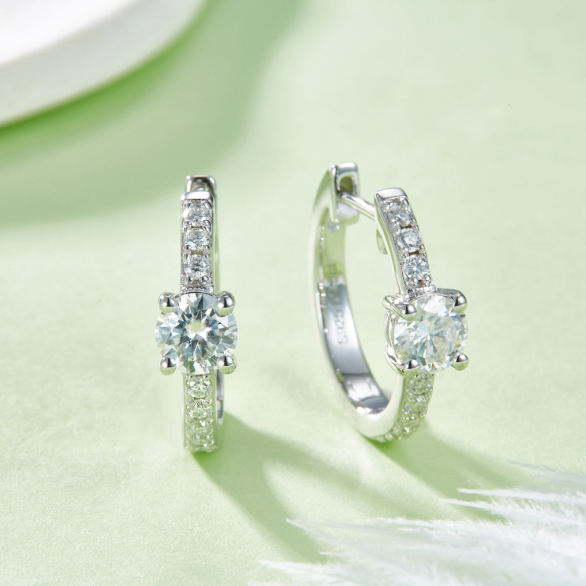 4.1g S925 Boucles d'oreilles en argent sterling de 5mm pour femmes Huggie Ho plaqué platine