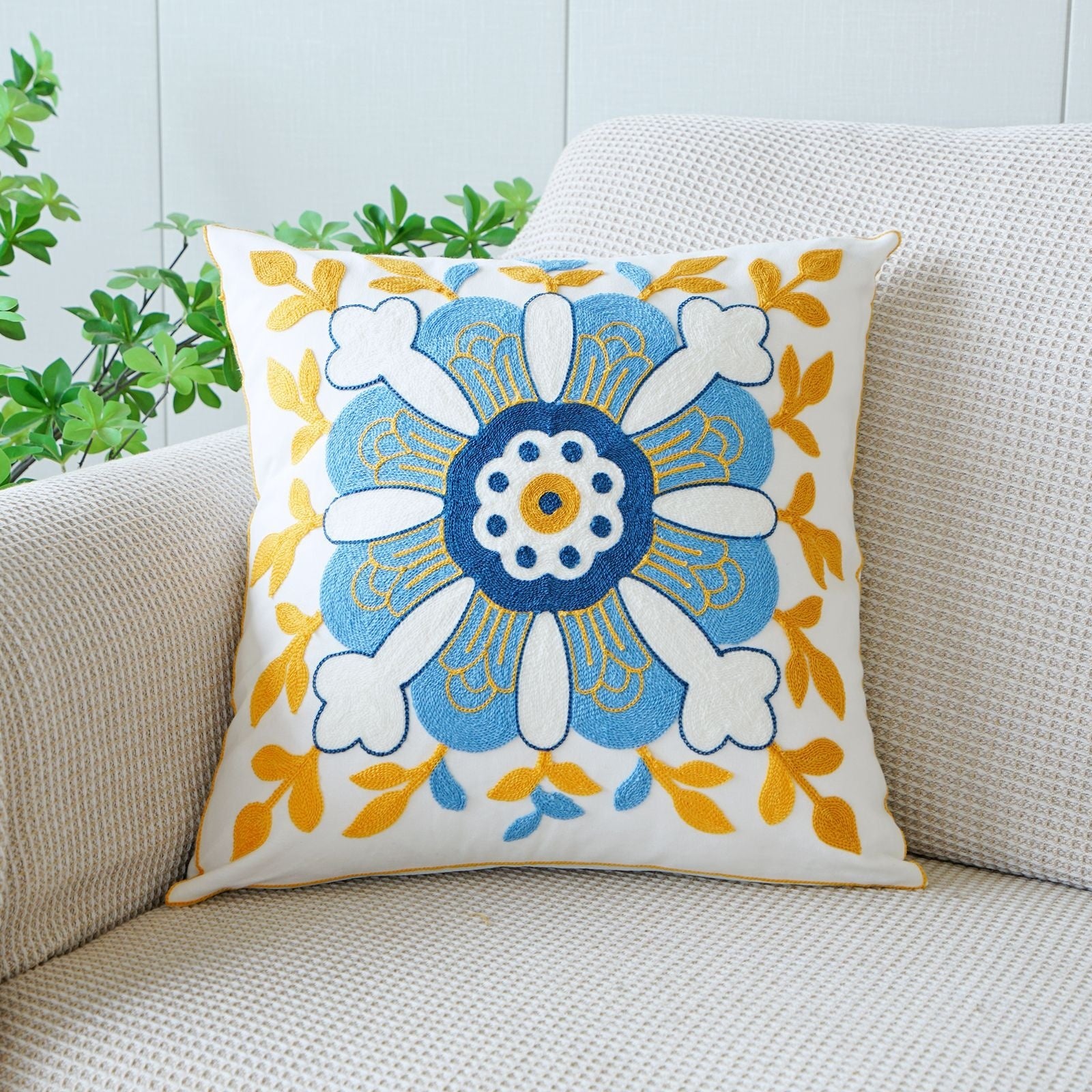 Coussin floral brodé de style pastoral pour canapé salon