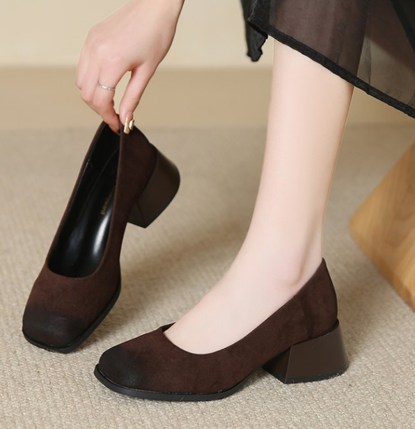 Chic old block-heel pumps