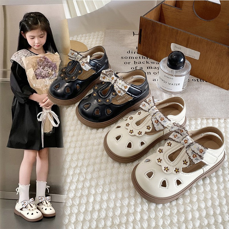 Sandales aux pieds fermés pour filles