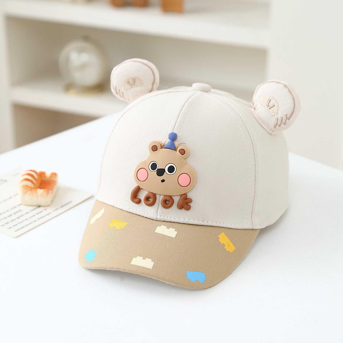 C'est mignon d'été pour protéger les enfants et les filles. Parfait pour