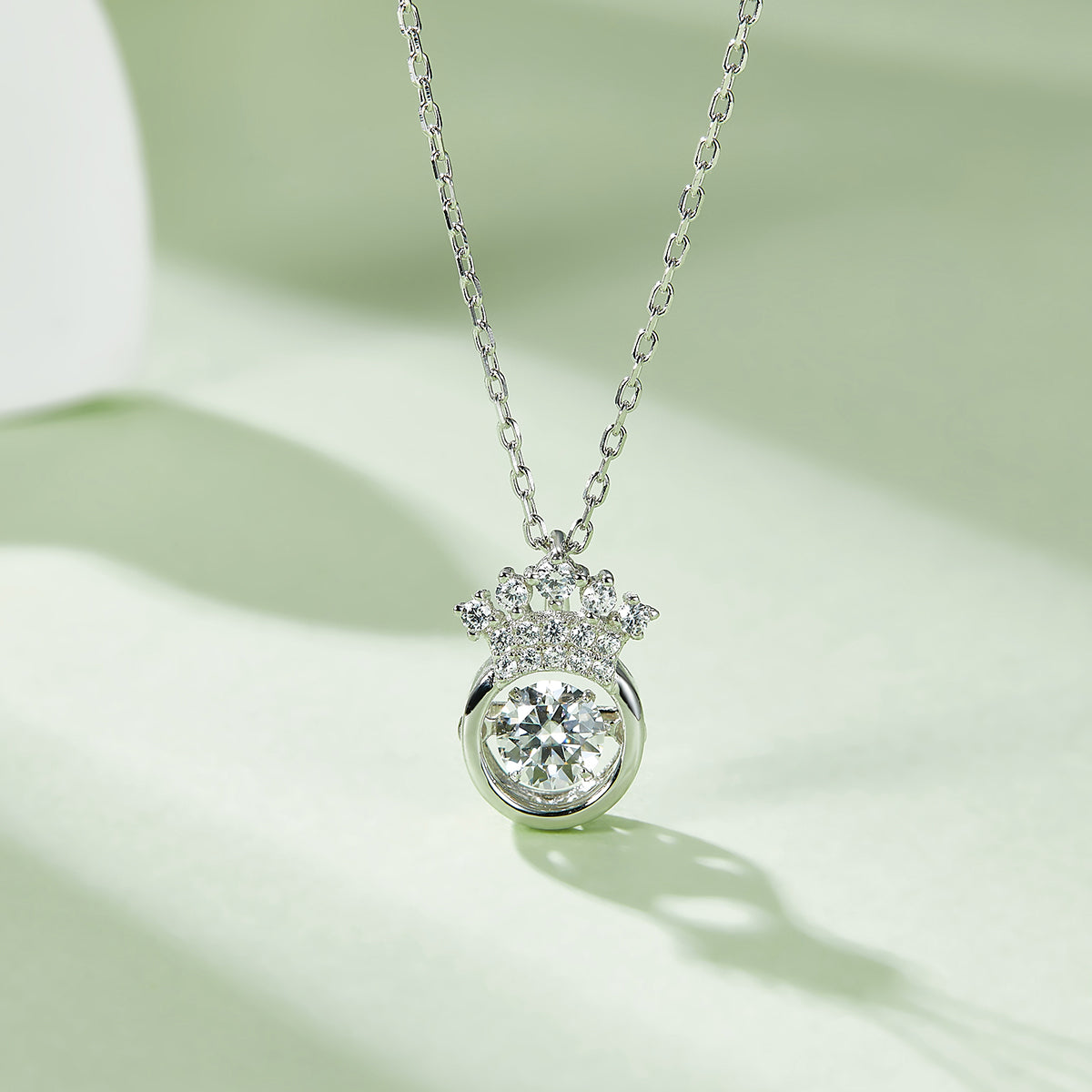 S925 Argent Sterling 0.5ct D Couleur VVS1 Collier de la Couronne de Moissanite 45cm plaqué platine GRA