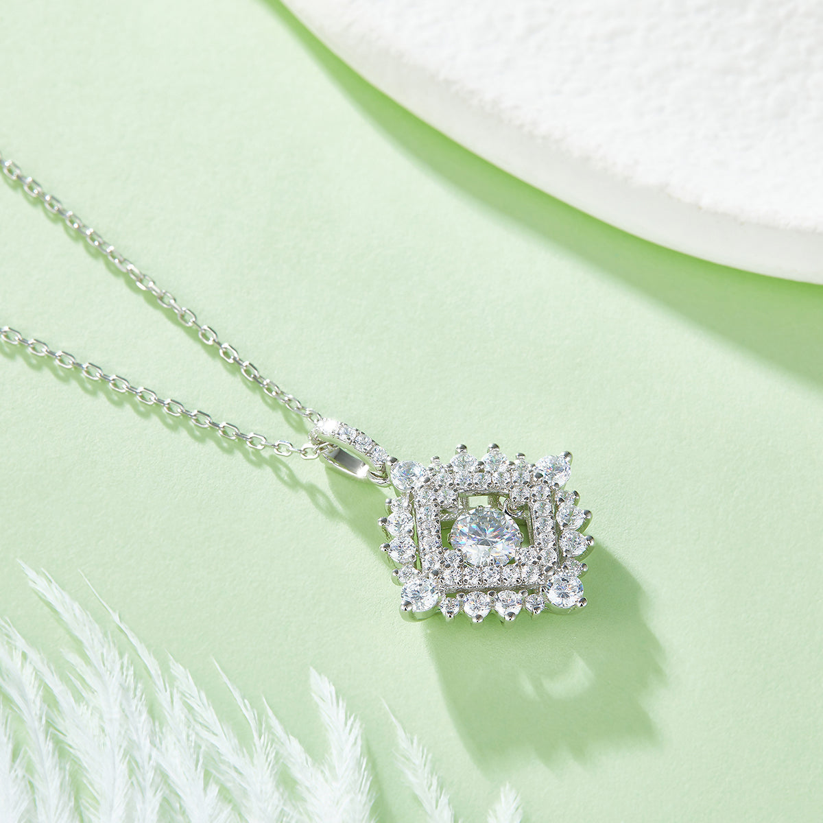 S925 Argent Sterling 0.5ct D Couleur VVS1 Moissanite Géométrique Diamond Pendentif Collier 45cm