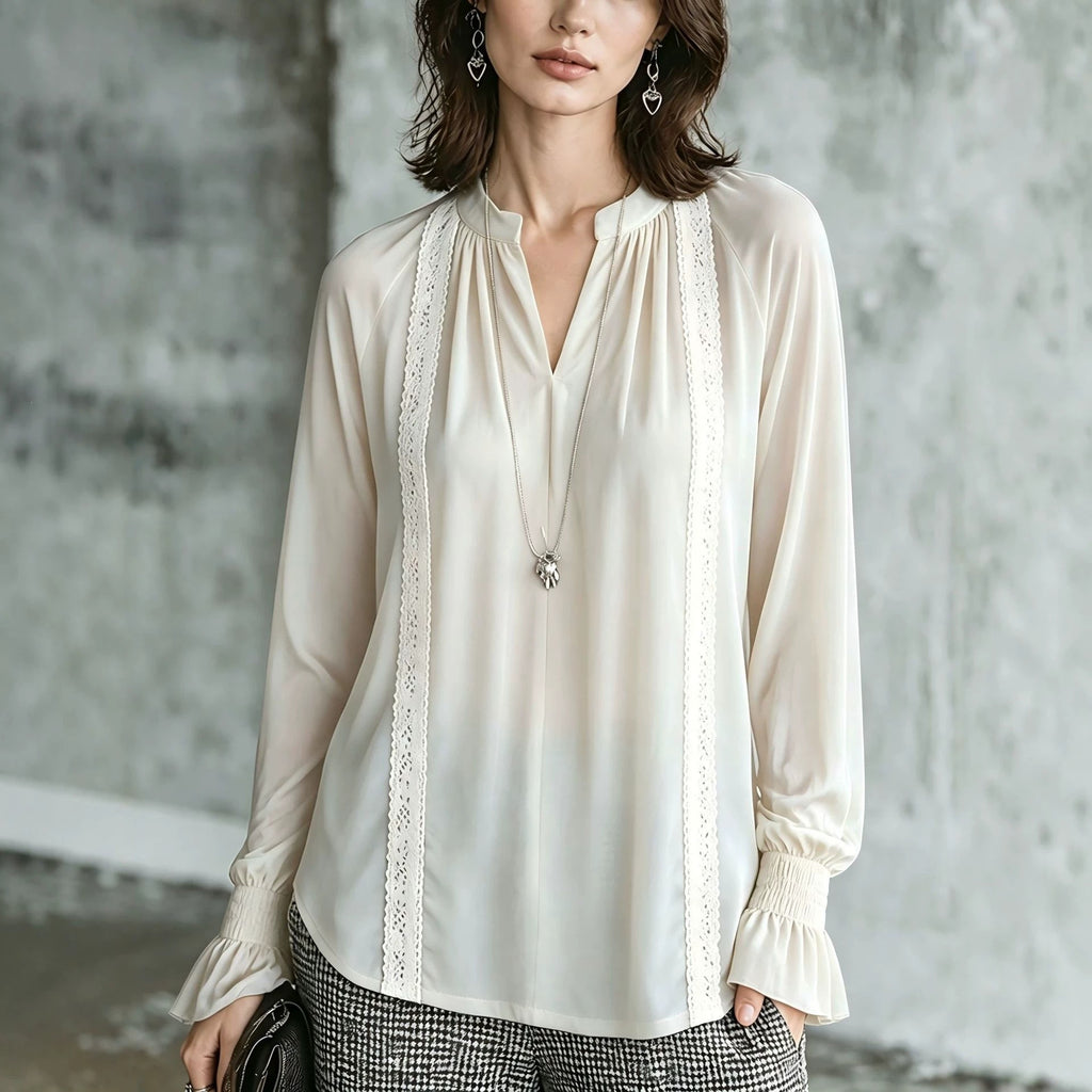 Top femme à manches longues tendance avec la dentelle