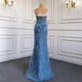 Robe de banquet annuelle de fête de l'hôte en plume de suspension