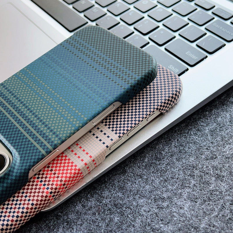 Housse de protection en fibre de carbone pour téléphone magnétique gelé