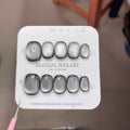 Conseils d'art sur ongles de gel appliqués à la main pour le séchage UVLED