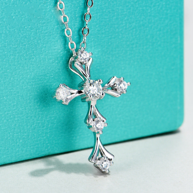 S925 Collier de croix de moussanite en argent sterling