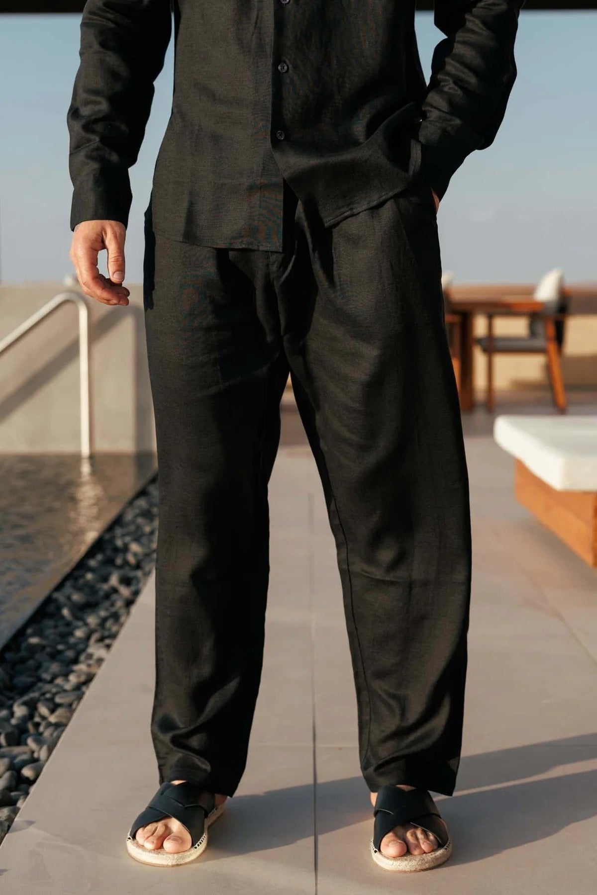 Chemise à manches longues et pantalons droits