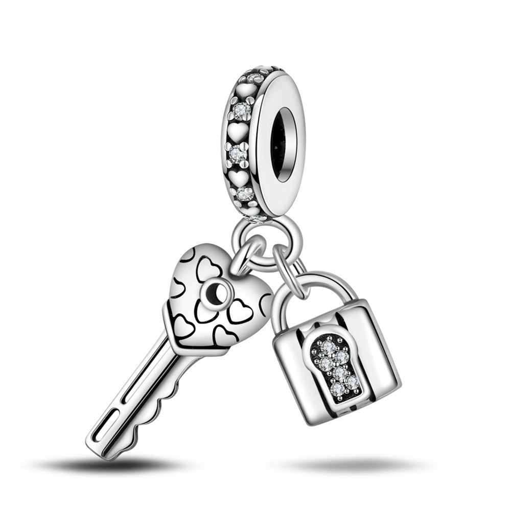 Accessoire pendentif à clé de verrouillage cardiaque rétro