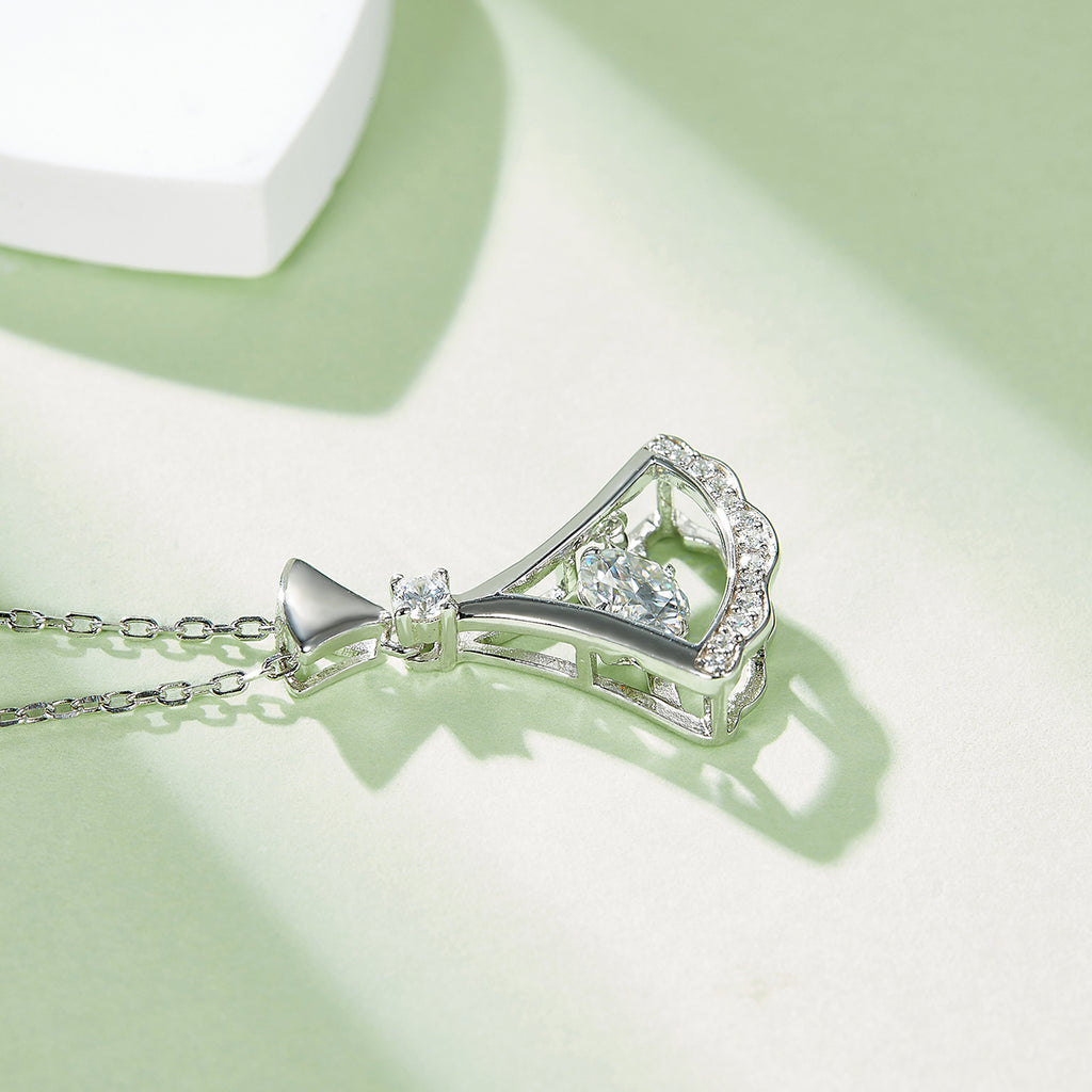 S925 Argent Sterling 0.5ct D Couleur VVS1 Collier pendentif d'éventail de Moissanite 45cm Plat platine