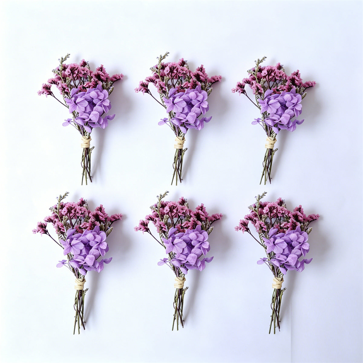 Set de 6 Mini Bouquets de fleurs séchées pourpre avec des Hydrangeas et des Verts de remplissage