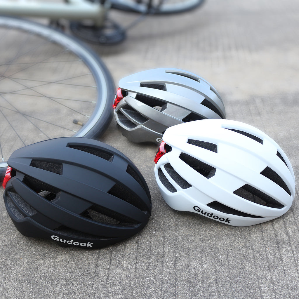 LED vélo léger Riding Casque intégré lumière hommes et femmes quatre saisons ventilation Br