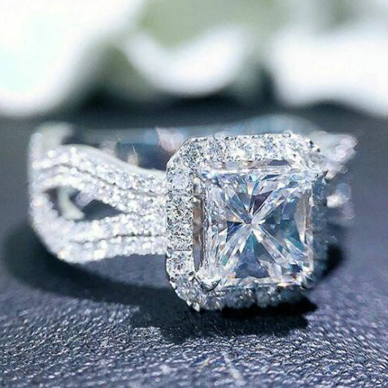 Exquise bague de fiançailles pour femmes Zircon pleine diamant