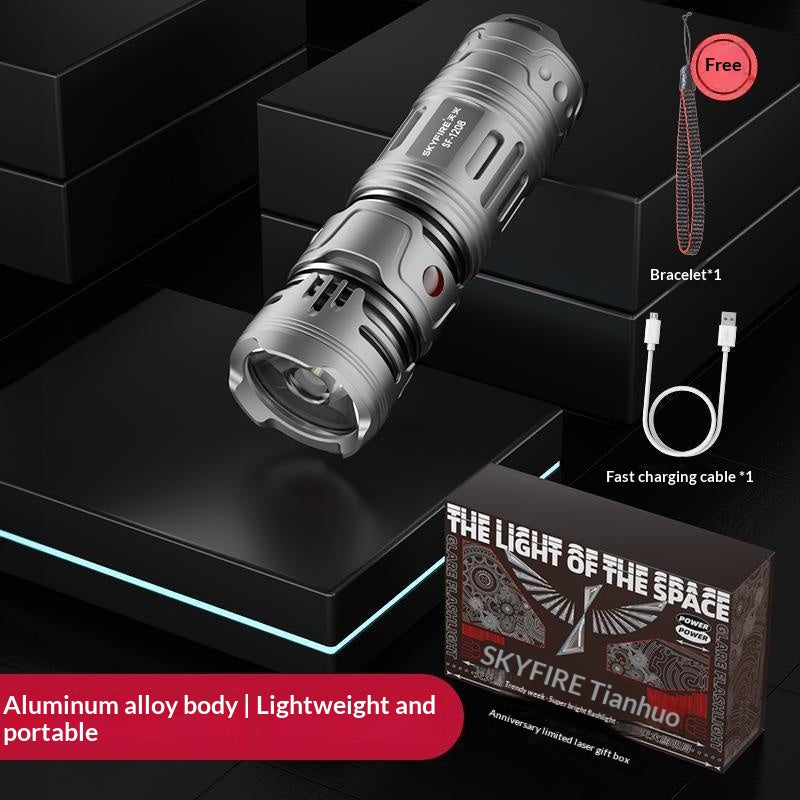 Super lumineux extérieur longue portée portable mini petite maison étudiante utilisation petite lampe de poche