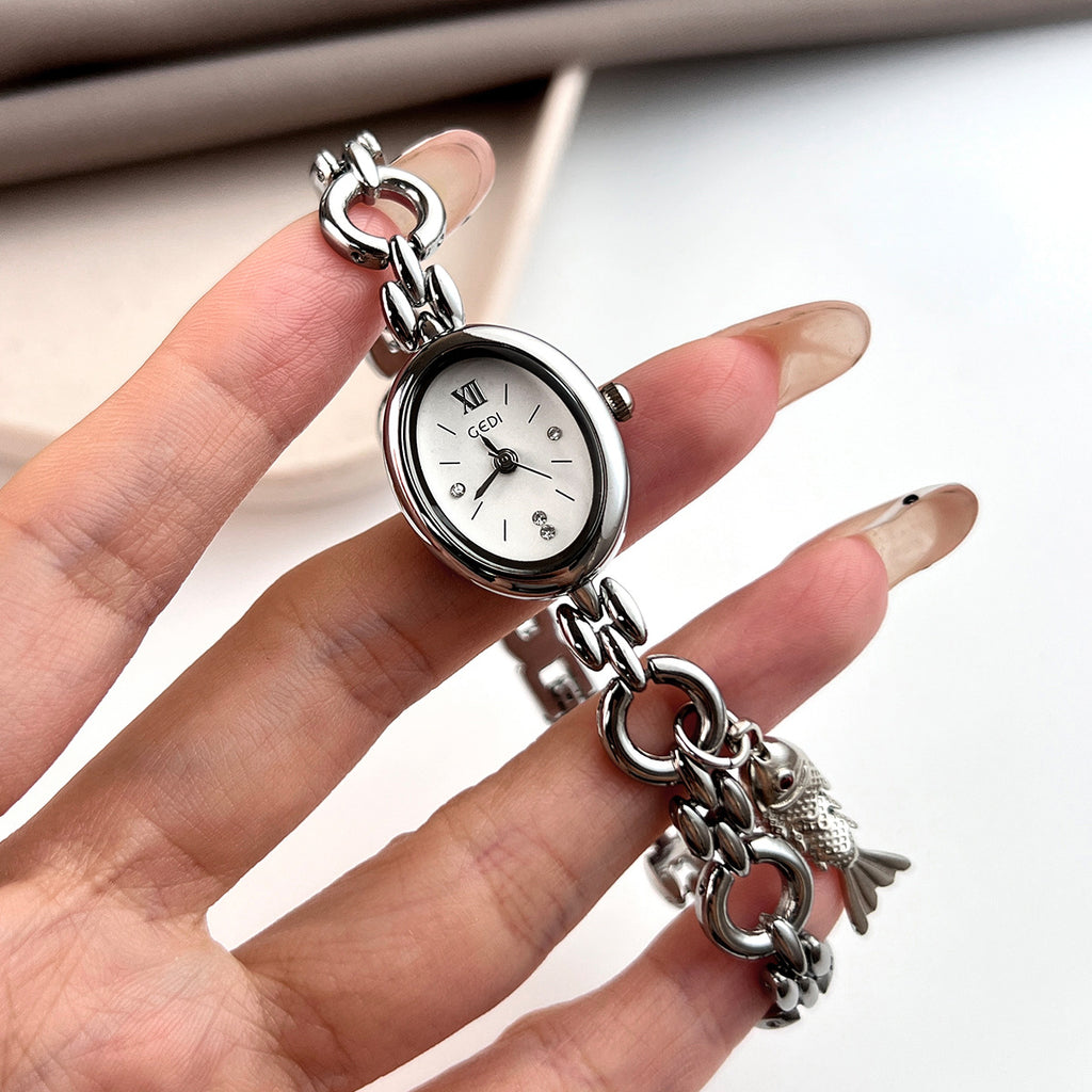Niche Légère montre de luxe ovale pour dames