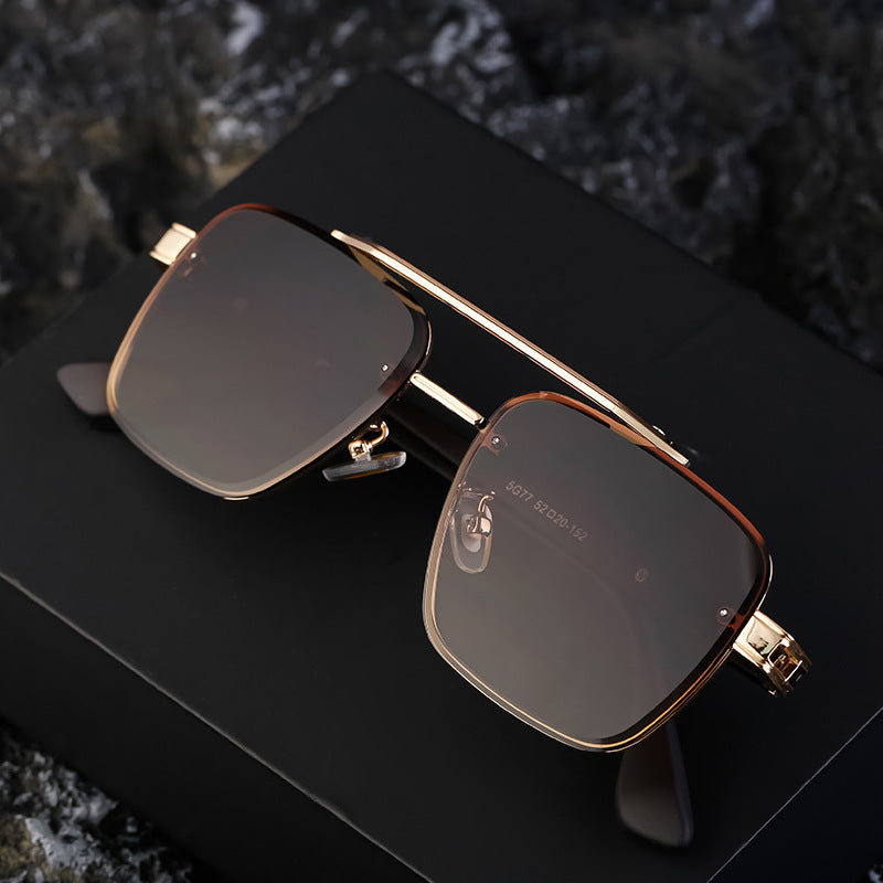 Lunettes de soleil homme à cadre carré