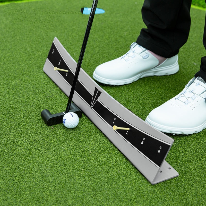 Simulator d'équilibre de la trajectoire de putter de golf
